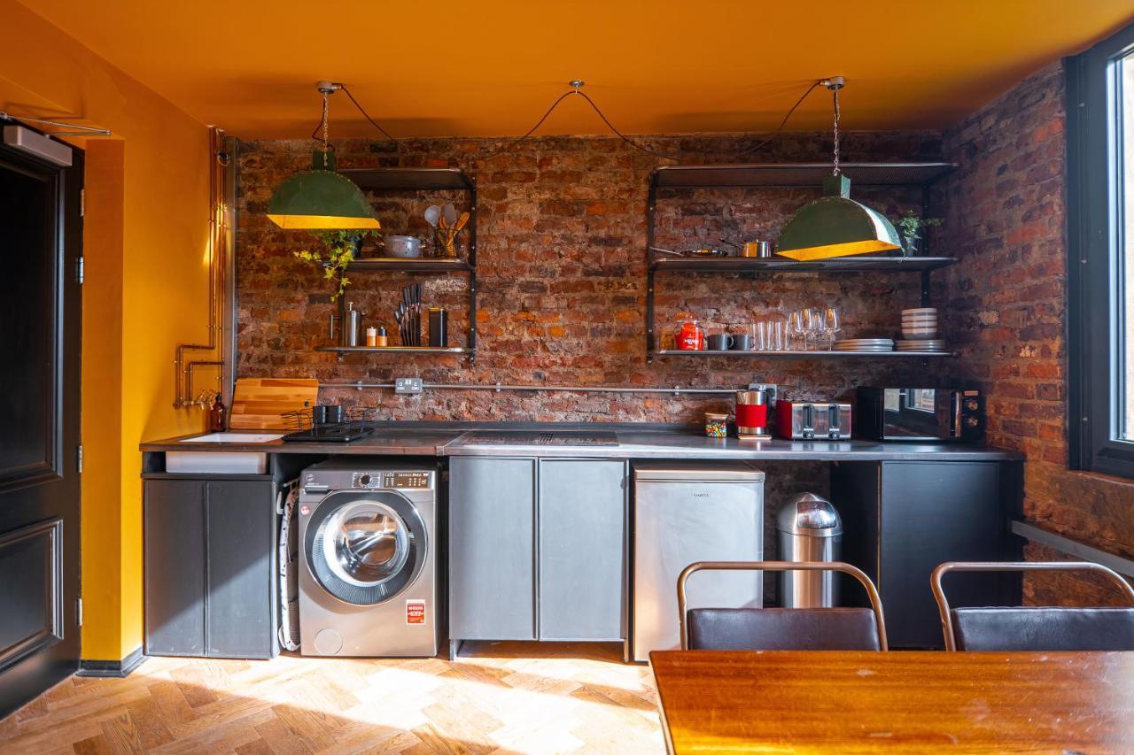 By Apartment Leeds (West Yorkshire)