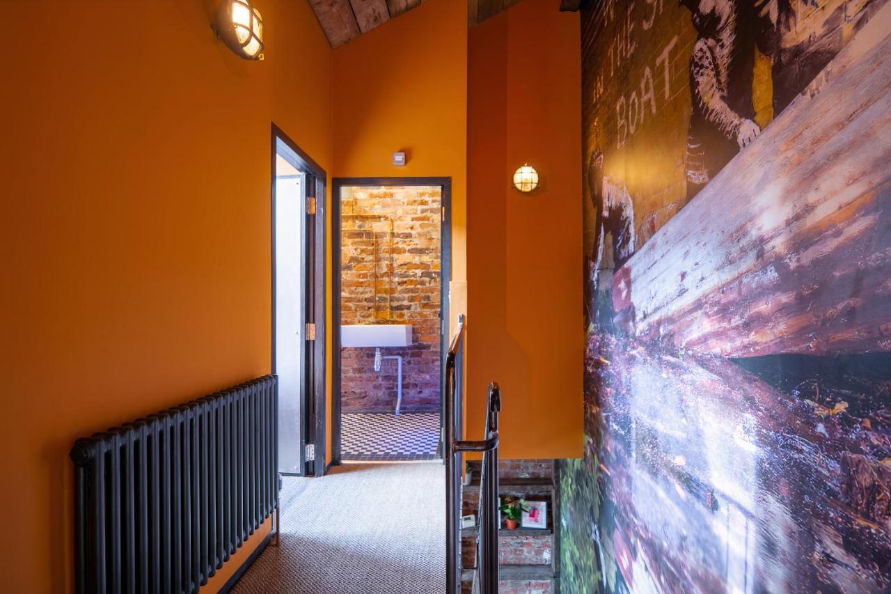 By Apartment Leeds (West Yorkshire)